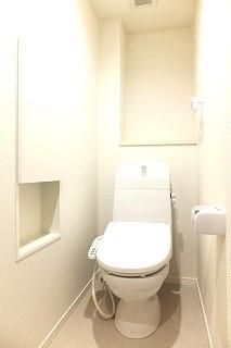 【トイレ】　☆温水洗浄機能付き暖房便座☆