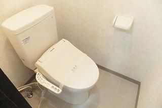 【トイレ】　☆トイレは便器、便座、タンクを交換☆