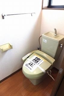 【トイレ】　☆温水洗浄機能付きトイレ☆