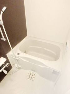 【居室・リビング】　★人気のバストイレ別★別部屋の写真です