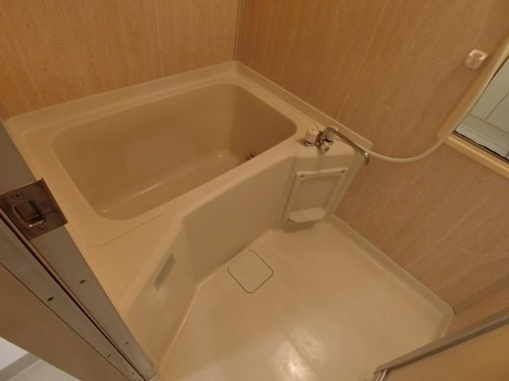 【バス】　★バストイレ別・浴室乾燥機付き★別部屋の写真です
