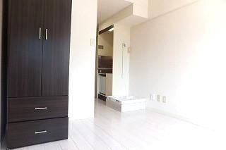 �y���ԁE���r���O�z�@