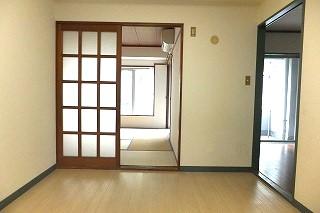 �y���ԁE���r���O�z�@���t�@�~���[�E�J�b�v���E���[���V�F�A���ɂ��X�X���I��