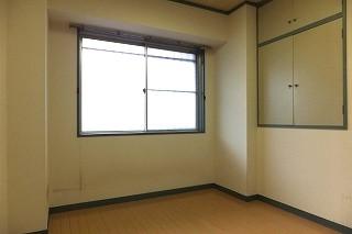 �y�����E���r���O�z�@