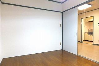 �y�����E���r���O�z�@