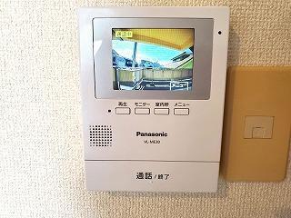 �y���̑��ݔ��z�@�����j�^�[�t�C���^�[�z���ݒu�ρ�