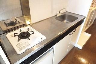 �y�L�b�`���z�@���܂Ȕ��u����L�߂̃L�b�`���ł���