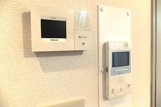 �y���̑��ݔ��z�@�����j�^�[�t�C���^�[�z���ݒu�ρ�