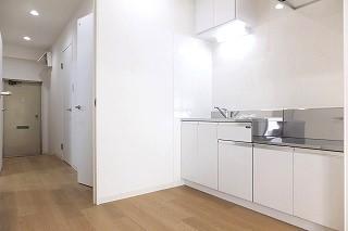 �y���ԁE���r���O�z�@