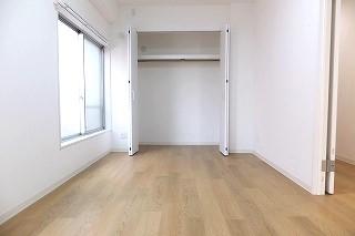 �y�����E���r���O�z�@���S���p�����Ȃ̂�2�ʍ̌��ɂȂ��Ă��܂���