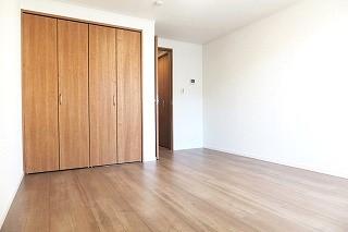 �y���ԁE���r���O�z�@