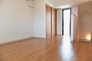 �y�����E���r���O�z�@��2F�m����8����