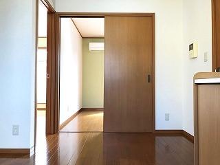 �y���ԁE���r���O�z�@