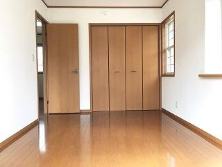 �y�����E���r���O�z�@