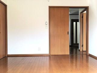 �y�����E���r���O�z�@