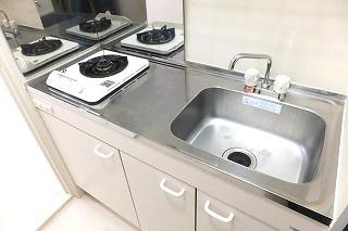 �y�L�b�`���z�@���܂Ȕ��u����L���Ȃ̂Ŏ��������������S�̃L�b�`���ł���