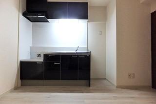 �y���ԁE���r���O�z�@