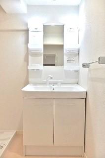 �y���ʏ��z�@���V�����[�t�����ʉ��ϑ�@���ʏ��͓Ɨ����Ă��܂���