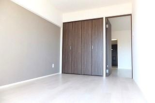 �y�����E���r���O�z�@����������