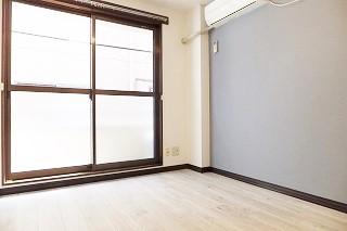 �y���ԁE���r���O�z�@