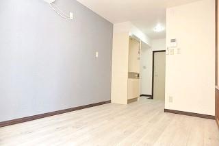 �y���ԁE���r���O�z�@