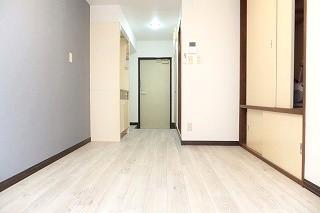 �y���ԁE���r���O�z�@