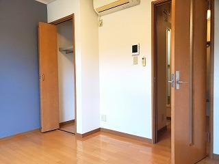 �y���ԁE���r���O�z�@