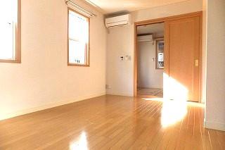 �y�����E���r���O�z�@