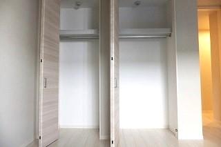 �y���[�z�@���N���[�[�b�g�~2���@��2LDK�^�C�v�̎ʐ^