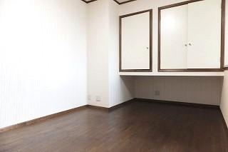 �y�����E���r���O�z�@