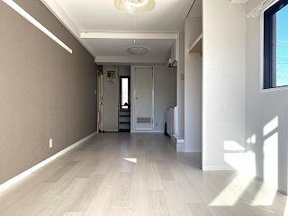 �y���ԁE���r���O�z�@