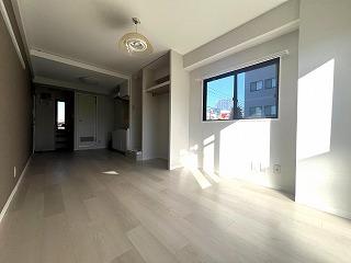 �y���ԁE���r���O�z�@