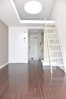 �y�����E���r���O�z�@