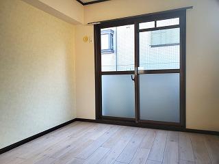 �y�����E���r���O�z�@