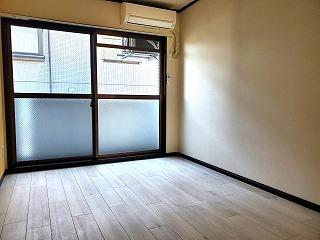 �y�����E���r���O�z�@