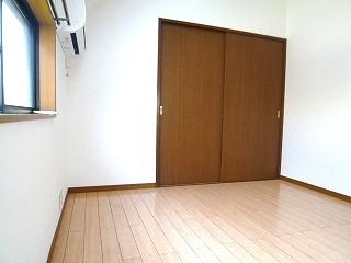 �y�����E���r���O�z�@