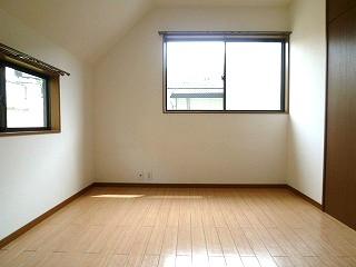 �y�����E���r���O�z�@