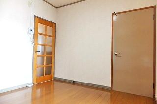 �y���ԁE���r���O�z�@