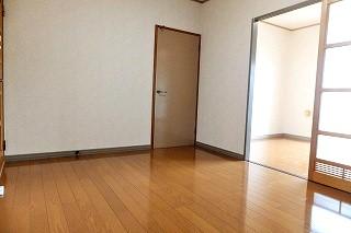 �y���ԁE���r���O�z�@