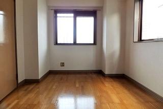 �y�����E���r���O�z�@