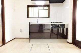 �y���ԁE���r���O�z�@���t�@�~���[�E�J�b�v���E���[���V�F�A�ɂ��X�X���ł���