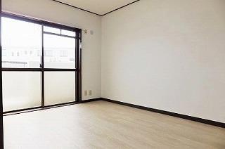 �y�����E���r���O�z�@��������ɂ�6���̗m����2��������܂���