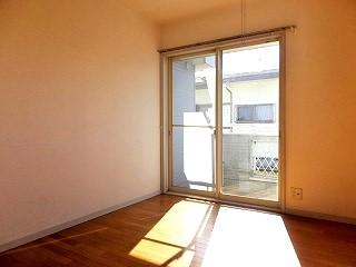 �y�����E���r���O�z�@