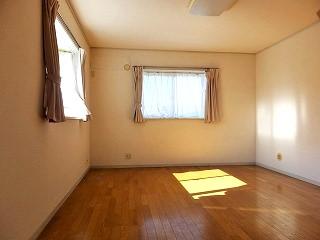 �y�����E���r���O�z�@��2�ʍ̌��ł���