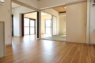 �y���ԁE���r���O�z�@���t�@�~���[�E���[���V�F�A�������������k����������