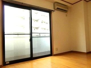 �y���ԁE���r���O�z�@���m��6.8����