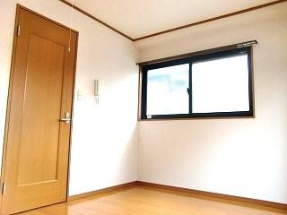 �y���ԁE���r���O�z�@