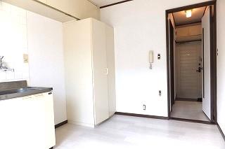 �y���ԁE���r���O�z�@