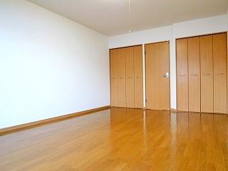 �y���ԁE���r���O�z�@