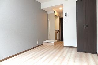 �y���ԁE���r���O�z�@�������w�|��E�����o�ϑ�܂Ŏ��]�Ԗ�8���@�w������ɂ��X�X���ł���